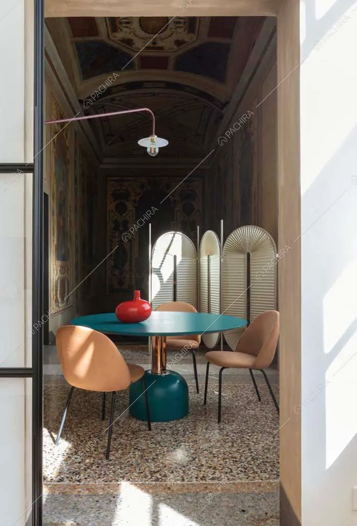 Sala da pranzo dell'appartamento Sayan, location in stile classico a Torino