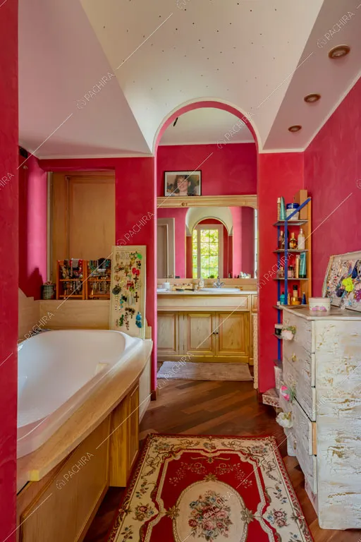 Bagno della villa Ararat, location in stile classico a Milano