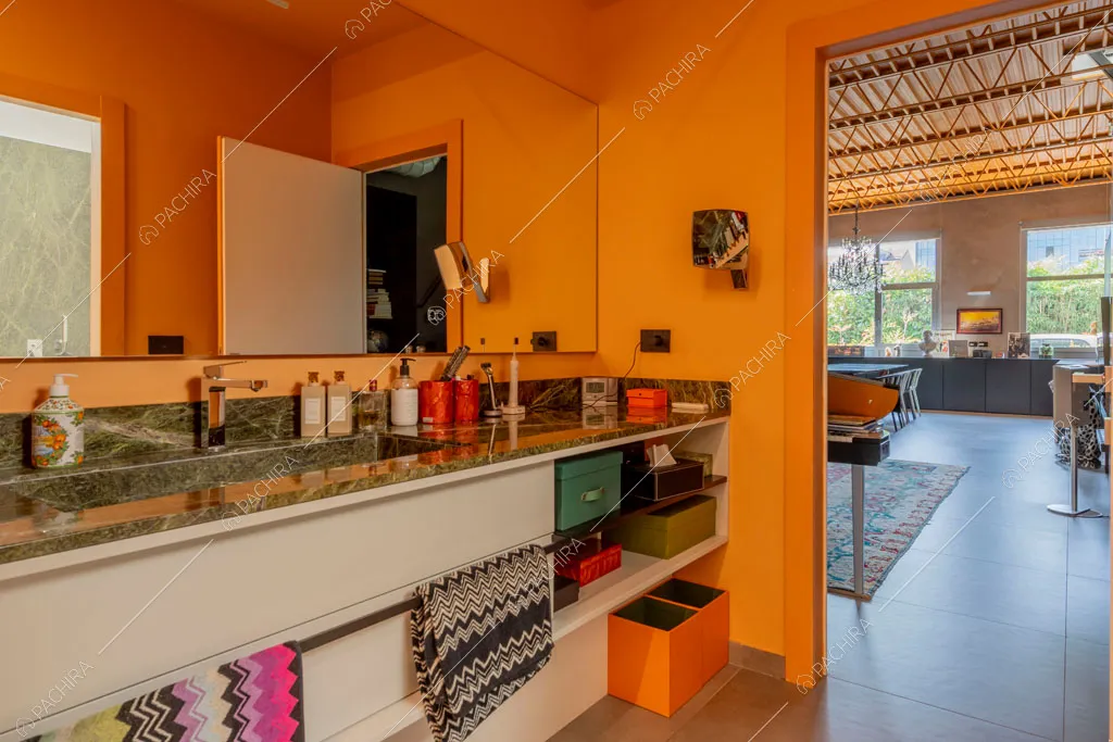 Bagno del loft Graviola, location in stile contemporaneo a Milano