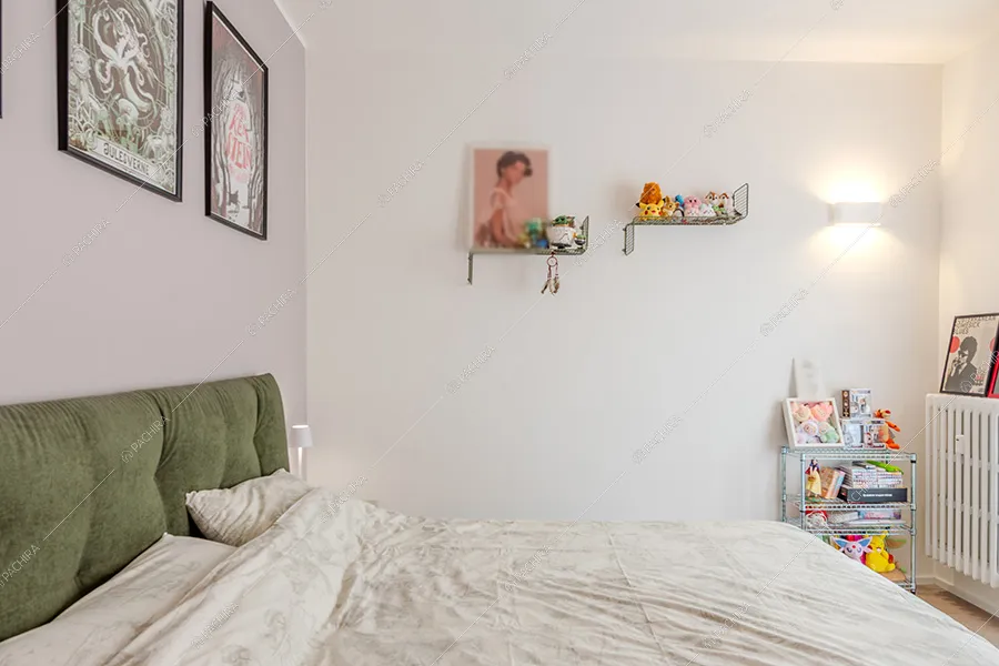 Camera da letto dell'appartamento moderno Vecia, location per shooting a Monza