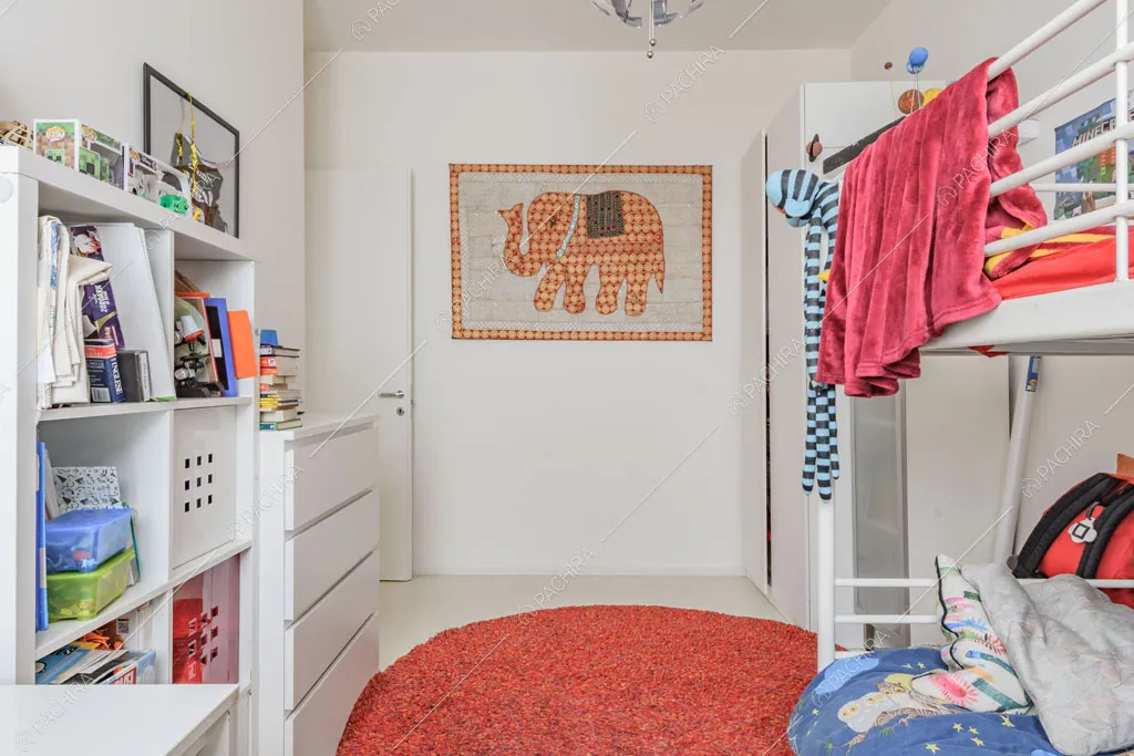 Camera da letto dei bambini dell'appartamento Papagayo, location in stile contemporaneo a Milano