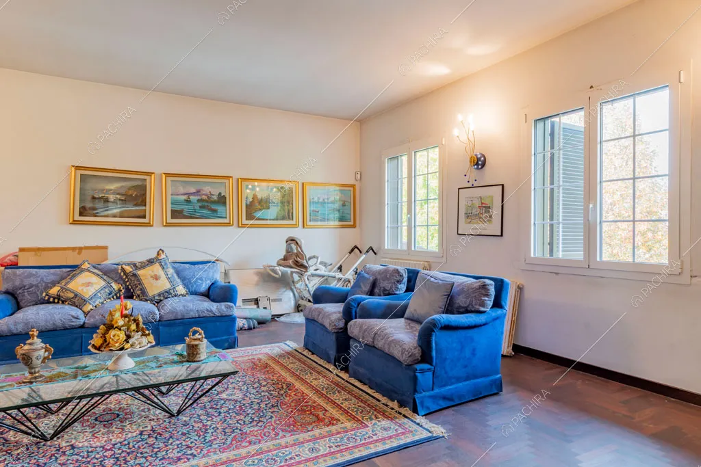 Salotto della villa Ararat, location in stile classico a Milano