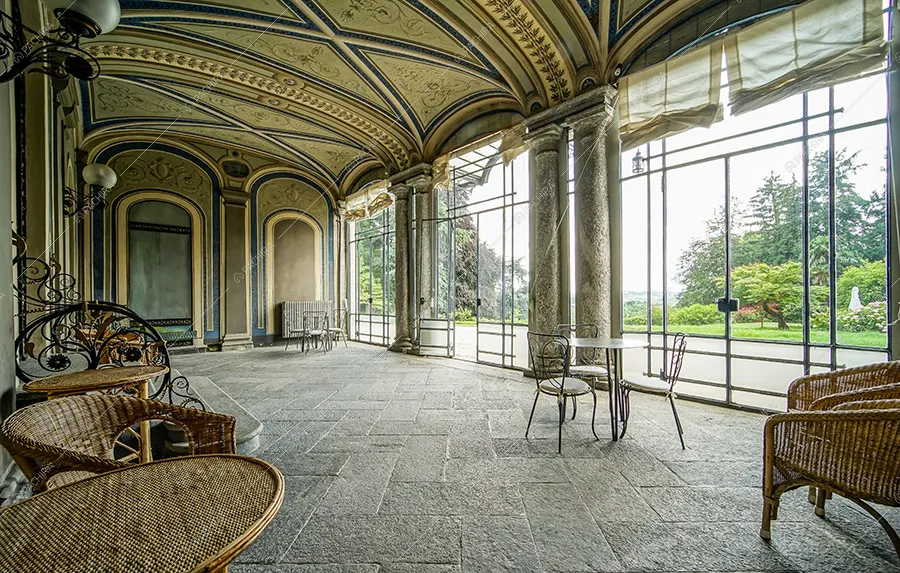 Veranda della dimora storica Cinabro, location in stile classico a Lecco