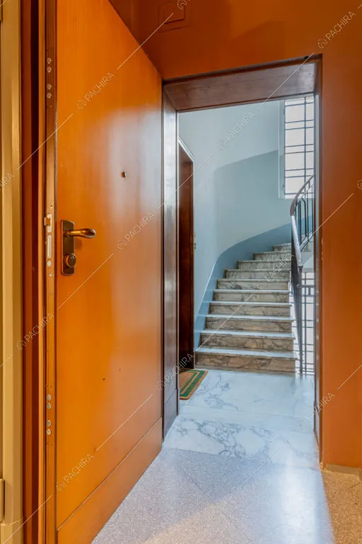 Ingresso dell'appartamento Indo, location in stile contemporaneo a Milano