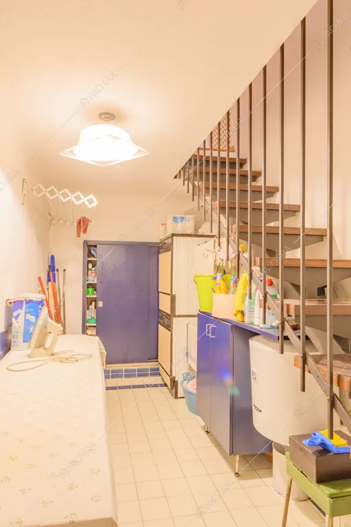 Locale lavanderia dell'appartamento Agazzino, location in stile classico a Milano