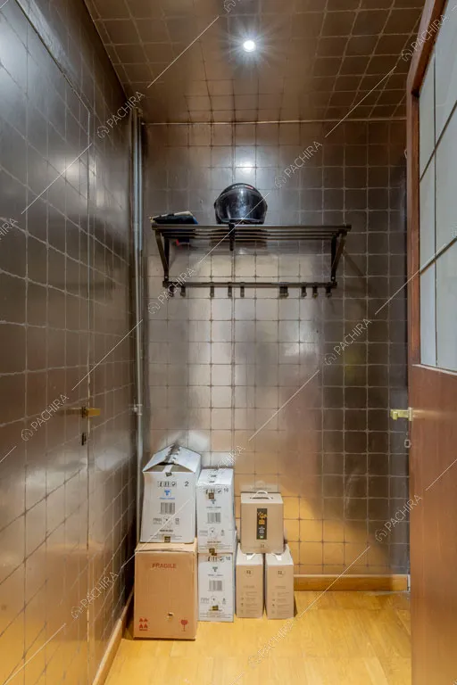 Ingresso dell'appartamento Yalu, location in stile contemporaneo a Roma