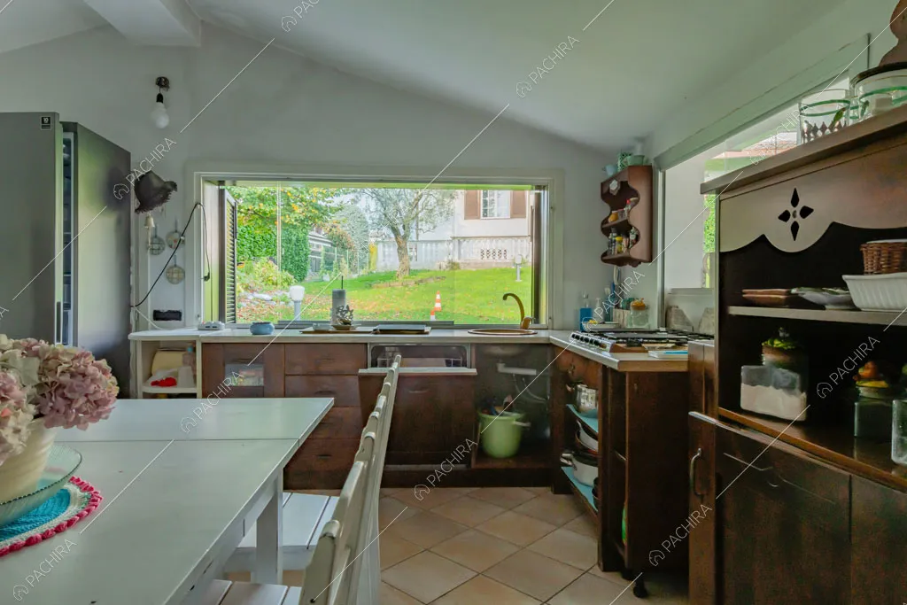 Cucina della villa Ararat, location in stile classico a Milano