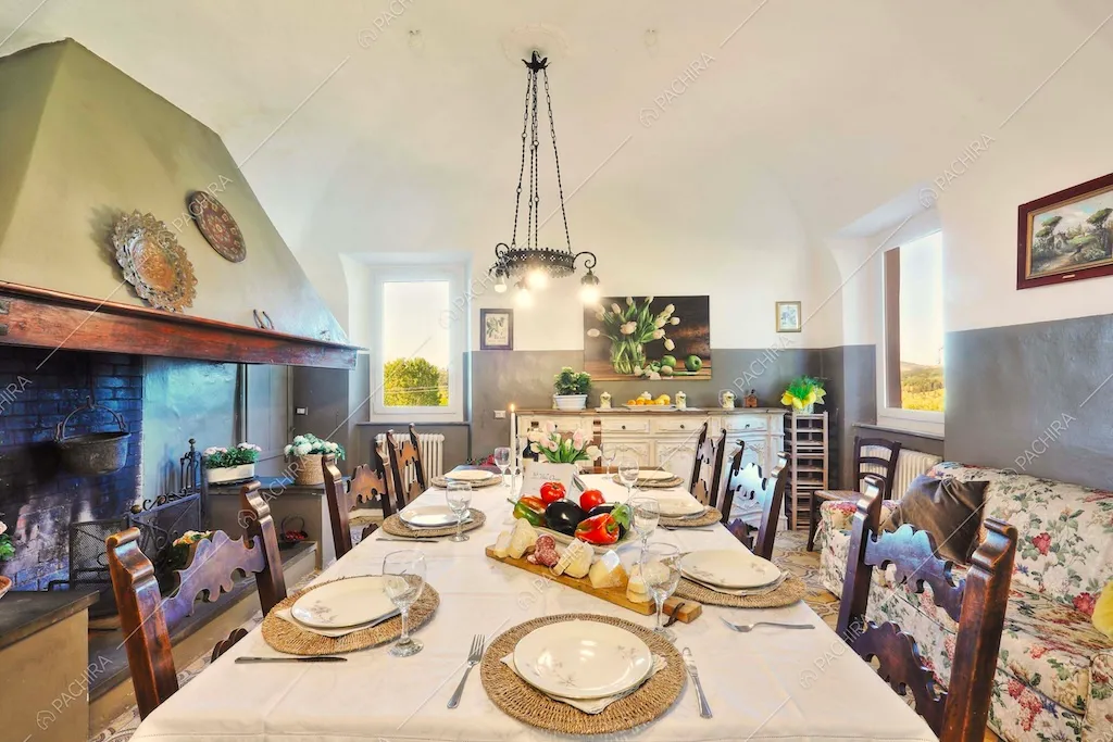 Zona living della dimora storica Denali, location in stile classico a Pisa