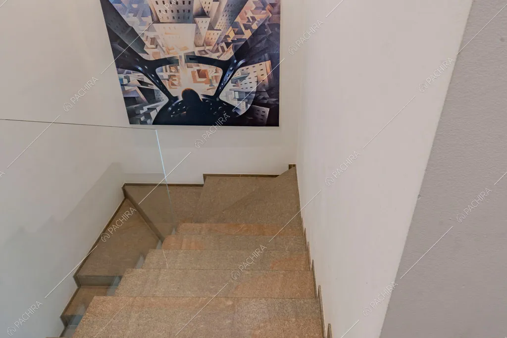 Scale della villa Darling, location in stile contemporaneo a Monza