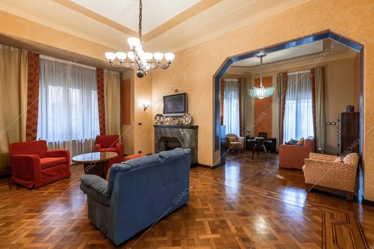 Sala della villa Adamite, location in stile classico a Savona