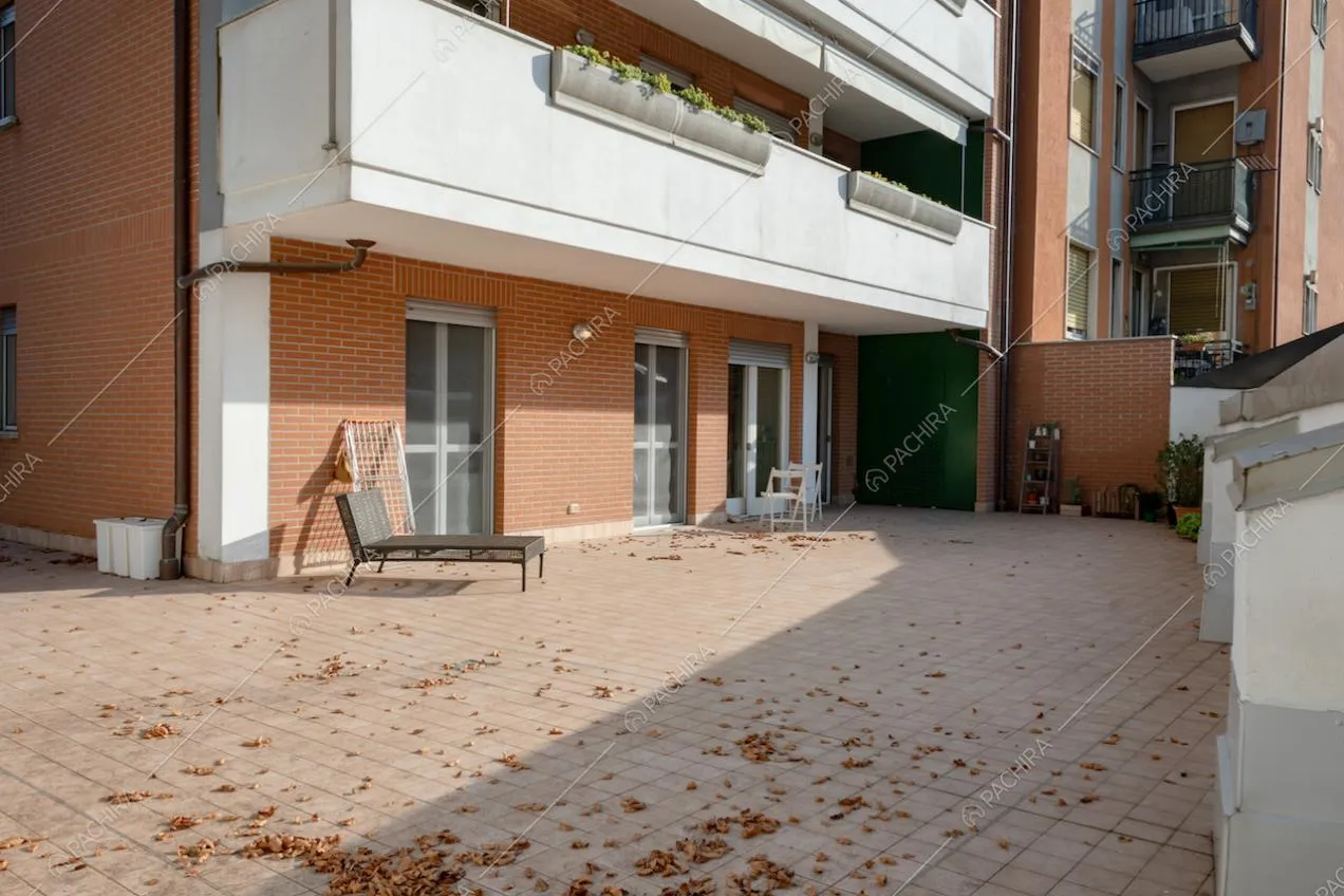 Ampio spazio esterno che circonda la location Filadelfo