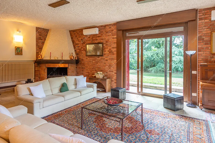 Salotto della villa Adige, location in stile contemporaneo a Monza