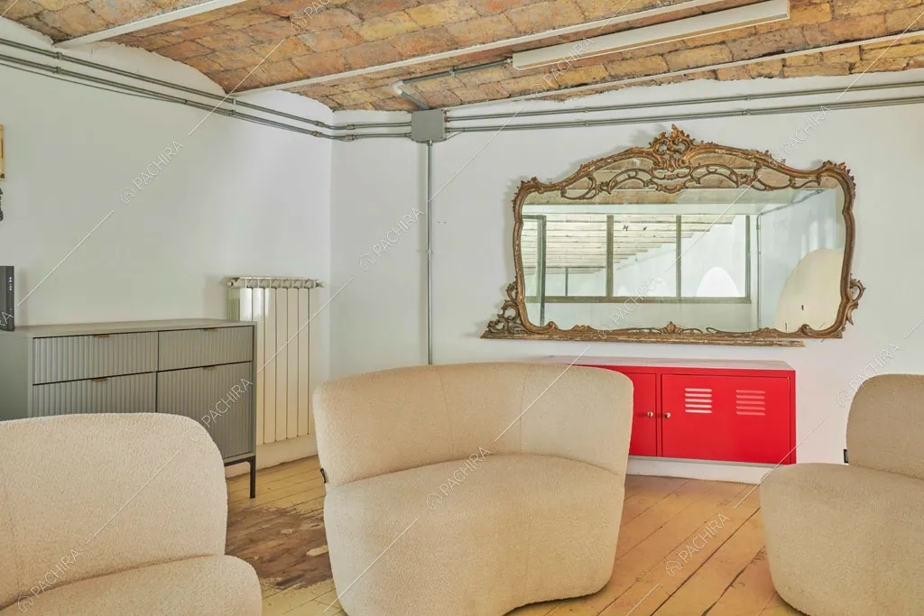 Salotto del loft Manaslu, location in stile minimal a Roma