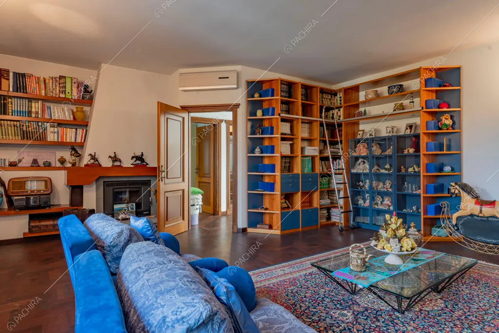 Salotto della villa Ararat, location in stile classico a Milano