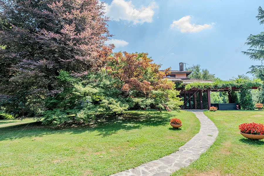 Parco della villa Adige, location in stile contemporaneo a Monza