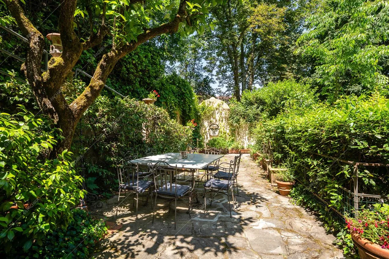 Giardino della villa Gombo, location in stile moderno a Firenze