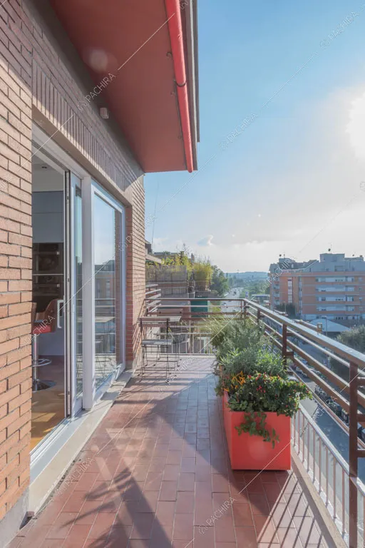 Terrazza dell'appartamento Gila, location in stile contemporaneo a Roma