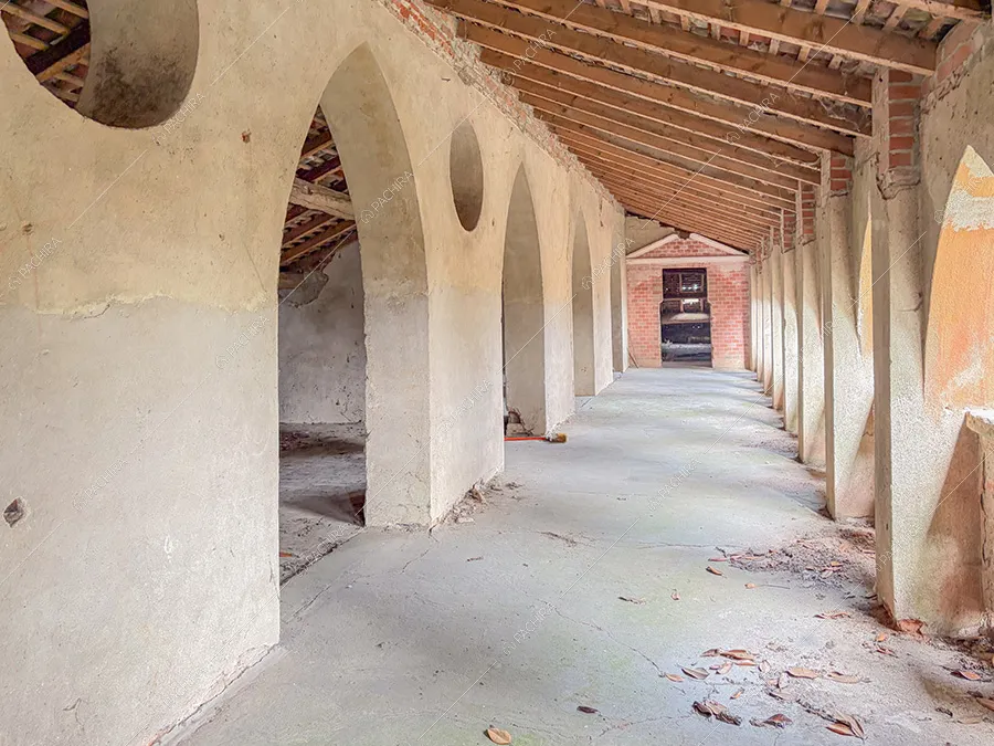 Porticato della dimora storica Westerlies, location in stile contemporaneo a Pavia