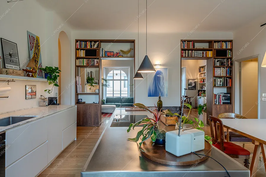 Cucina dell'appartamento moderno Coleo, location per shooting a Milano