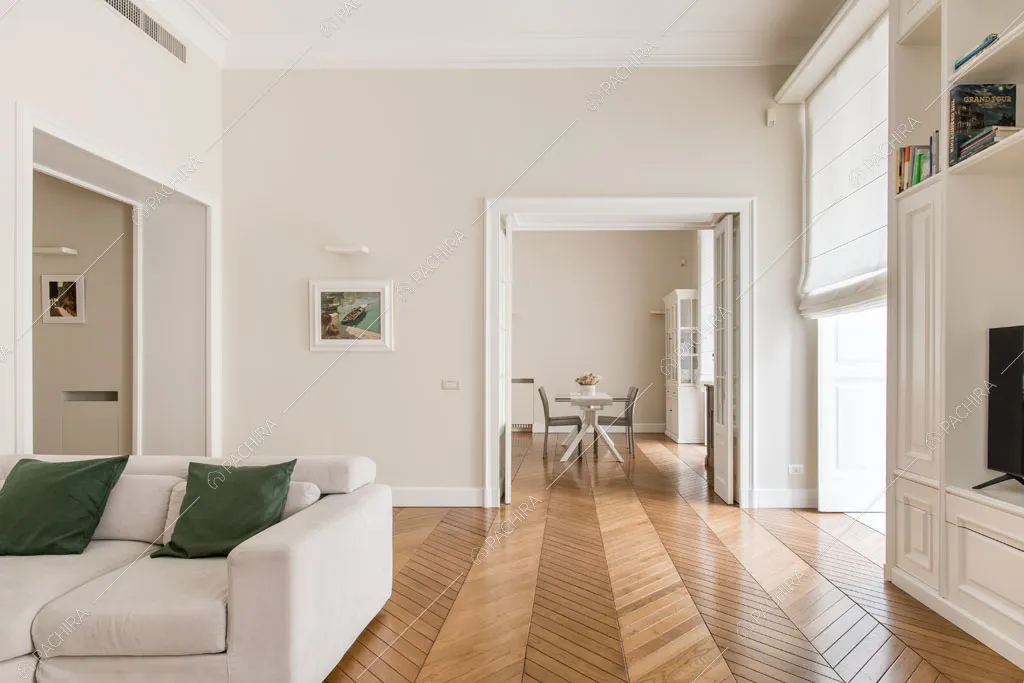 Zona living dell'appartamento Han, location in stile contemporaneo a Napoli