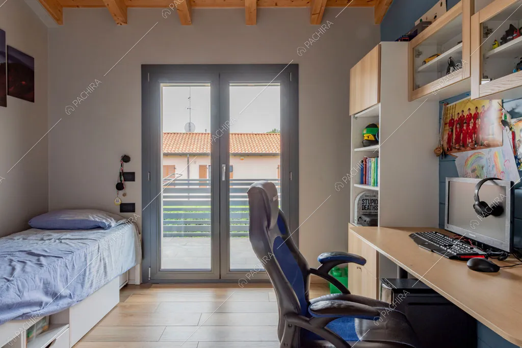 Camera da letto della villa Galena, location in stile contemporaneo a Monza
