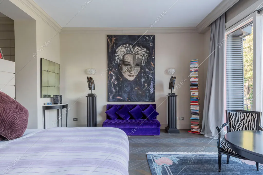 Camera da letto della villa Espero, location in stile contemporaneo a Roma