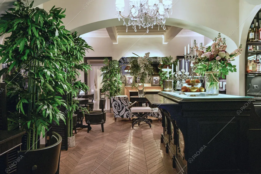 Pavimento in parquet a spina di pesce nell'hotel McKinley, location in stile classico a Firenze