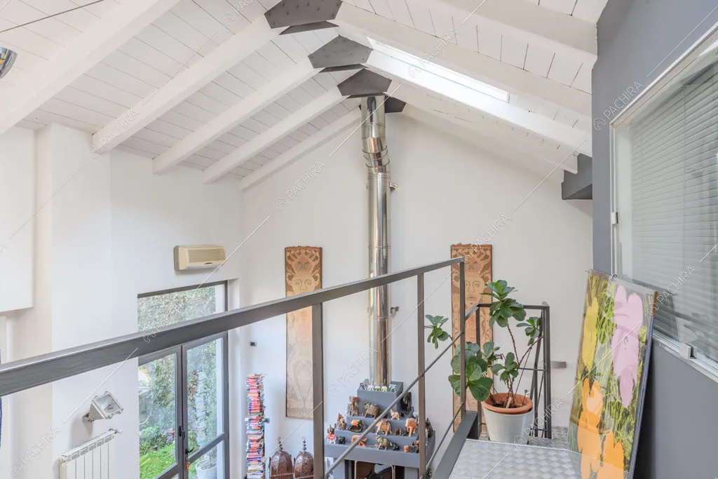 Soppalco del loft Cascarilla, location in stile moderno a Milano