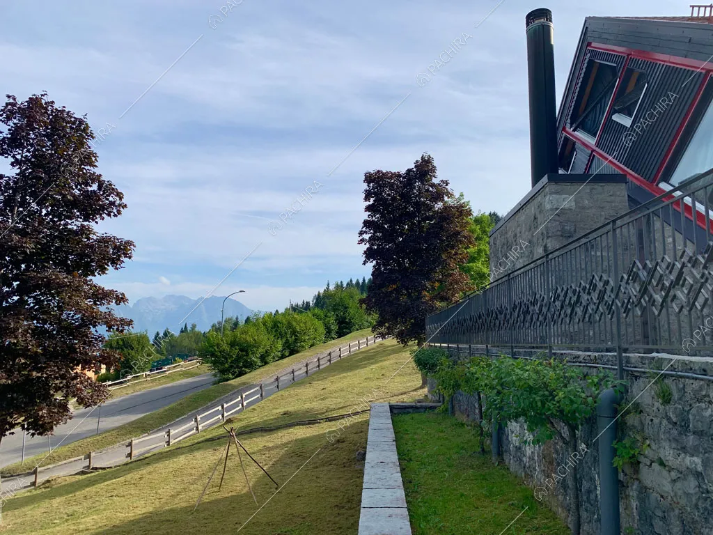 Esterni dello chalet Bulbine, location in stile moderno a Belluno