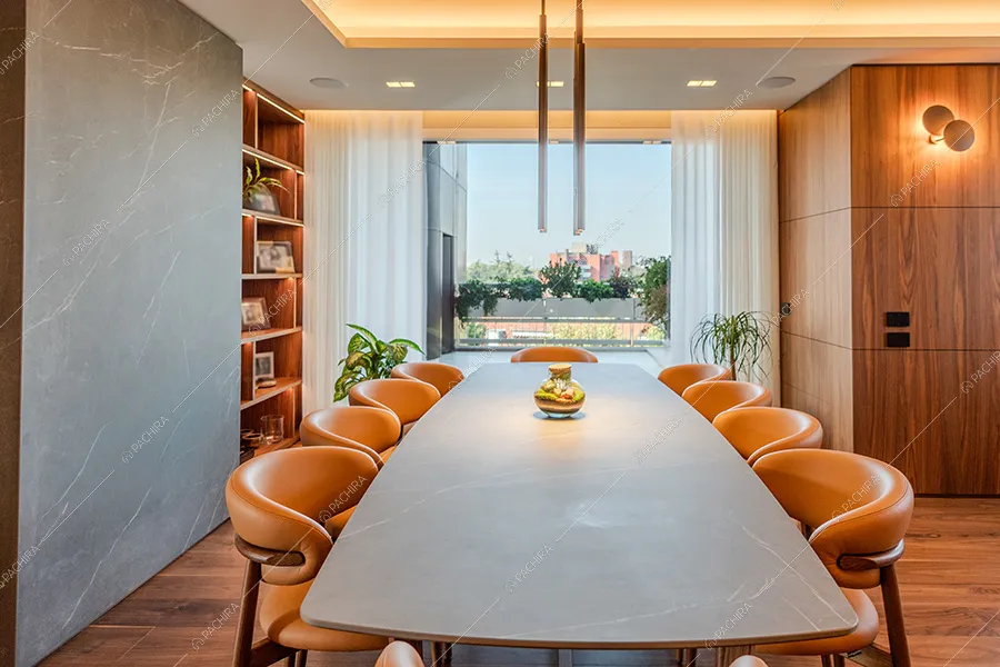 Sala pranzo della location Ebano, attico in stile classico a Milano