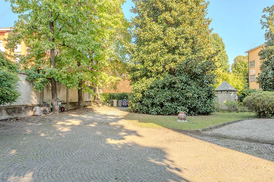 Giardino della villa Nitra, location in stile vintage a Milano