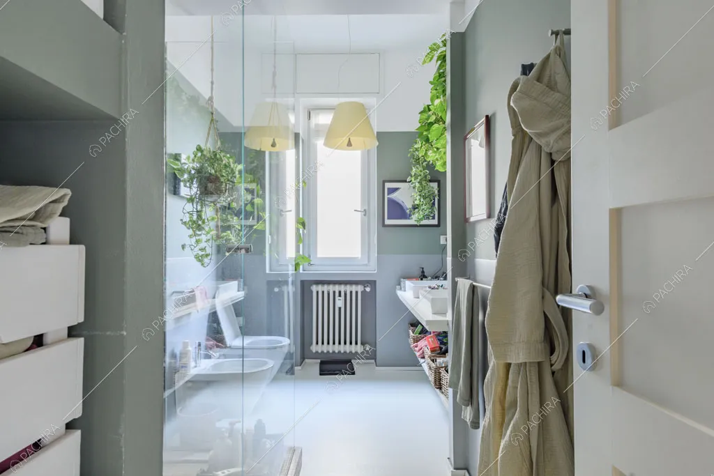 Bagno dell'appartamento Beryl, location in stile contemporaneo a Milano