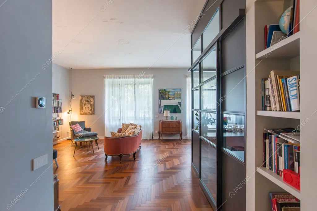 Sala dell'appartamento Grifola, location in stile contemporaneo a Roma