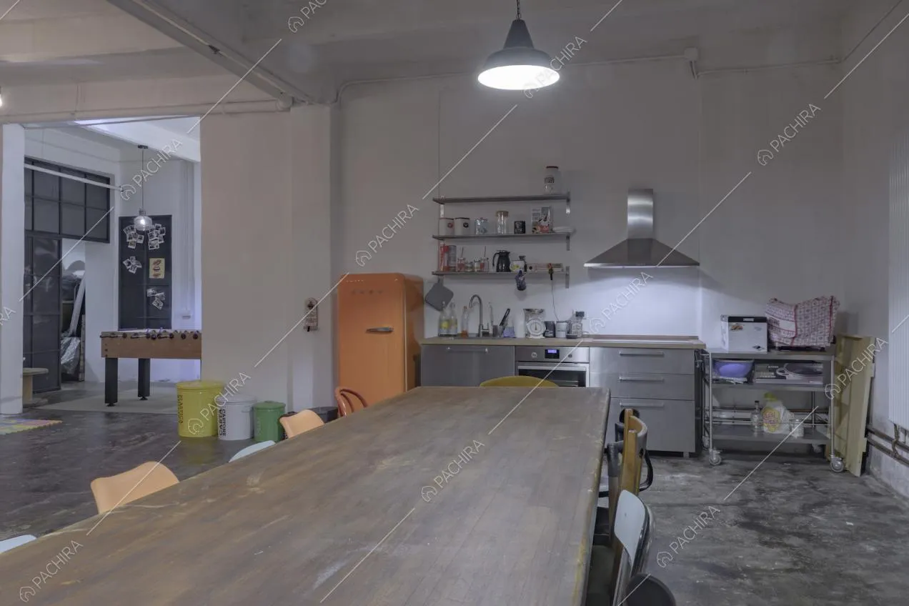 Zona cucina in stile industriale