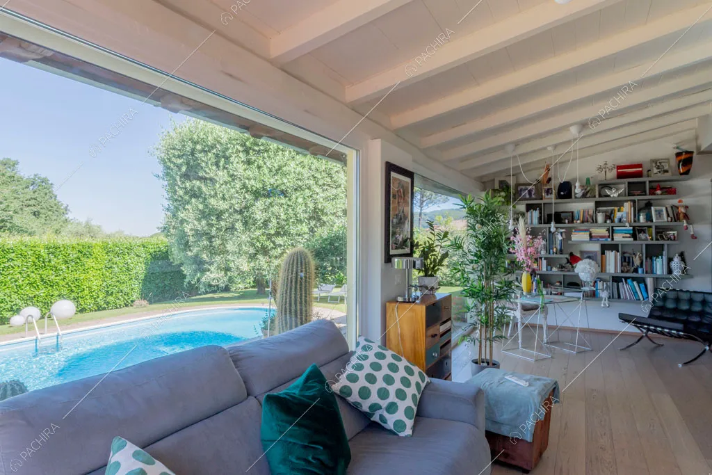 Veranda della villa Cassava, location in stile contemporaneo a Roma