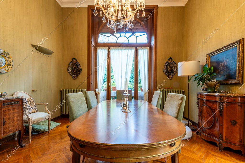 Sala da pranzo della dimora storica Taurus, location in stile classico a Lecco