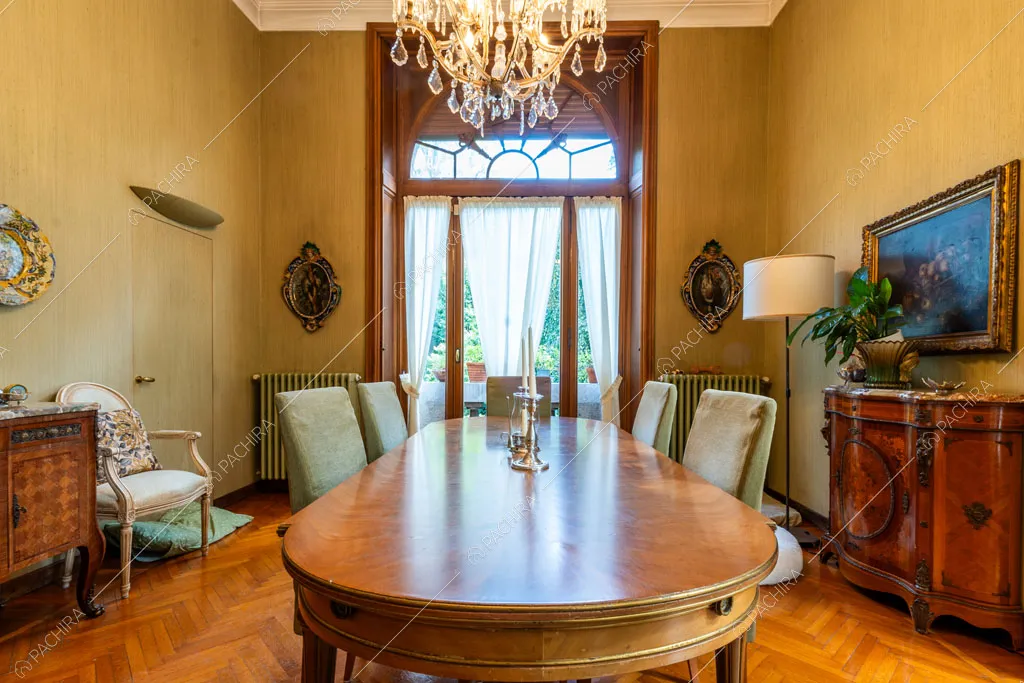Sala da pranzo della dimora storica Taurus, location in stile classico a Lecco