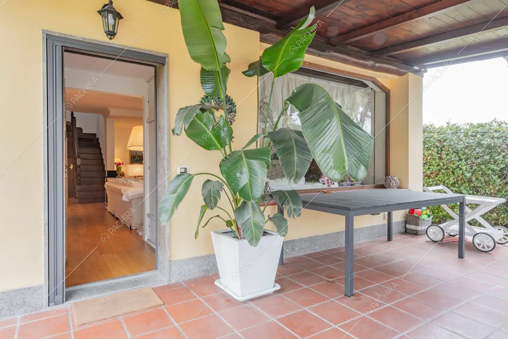 Veranda della villa Cren, location in stile moderno a Roma