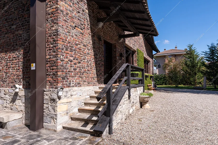 Esterni della villa Realgar, location in stile country a Milano