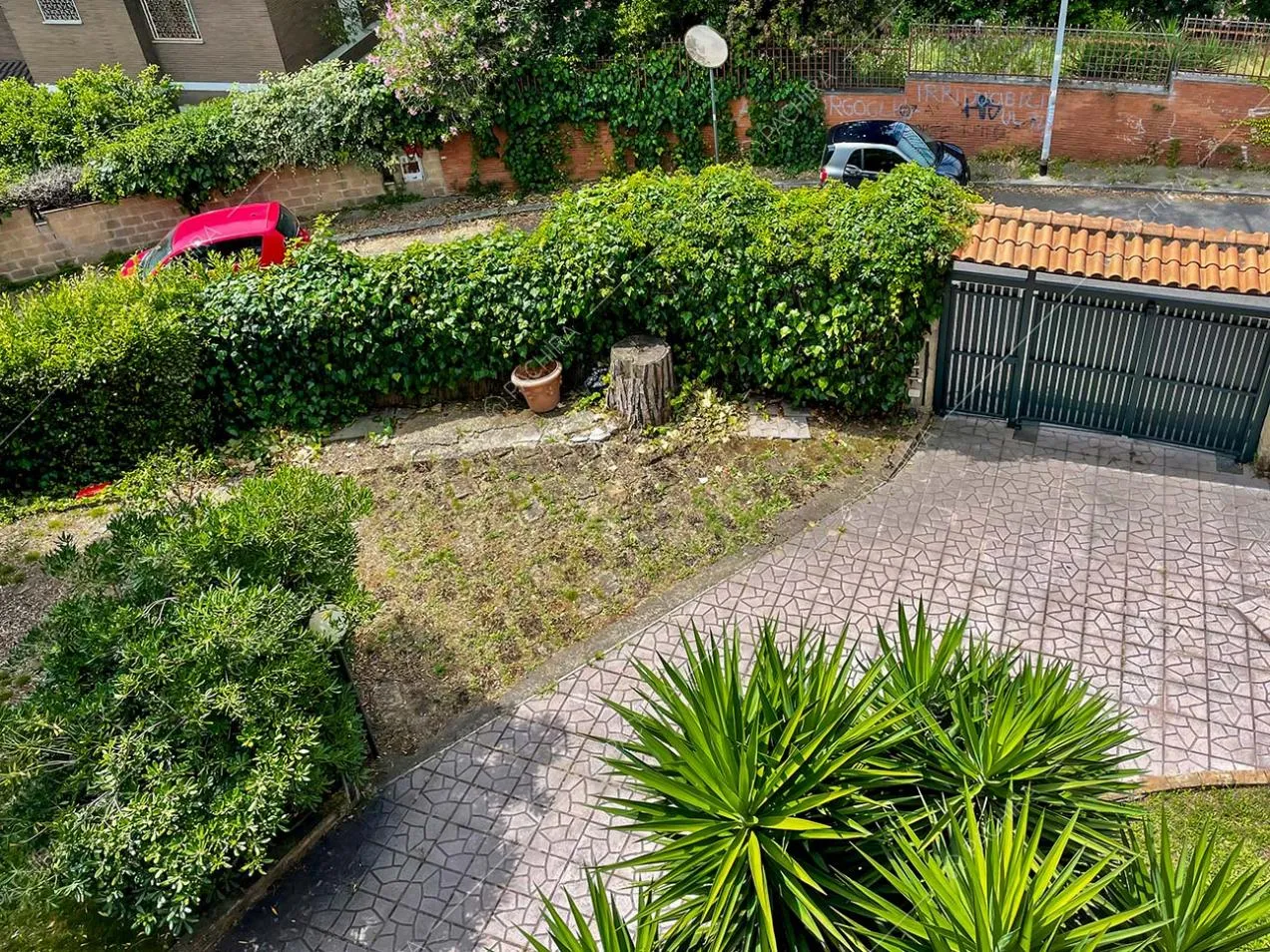 Vialetto della villa Apatite, location in stile classico a Roma