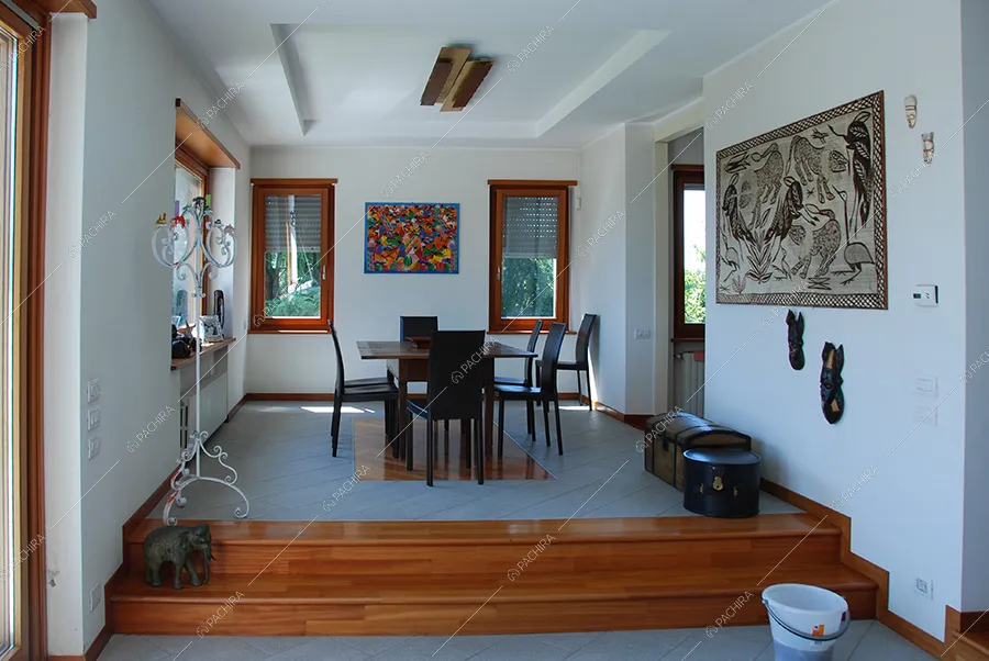 Sala pranzo della villa Acetosa, location in stile vintage a Lecco