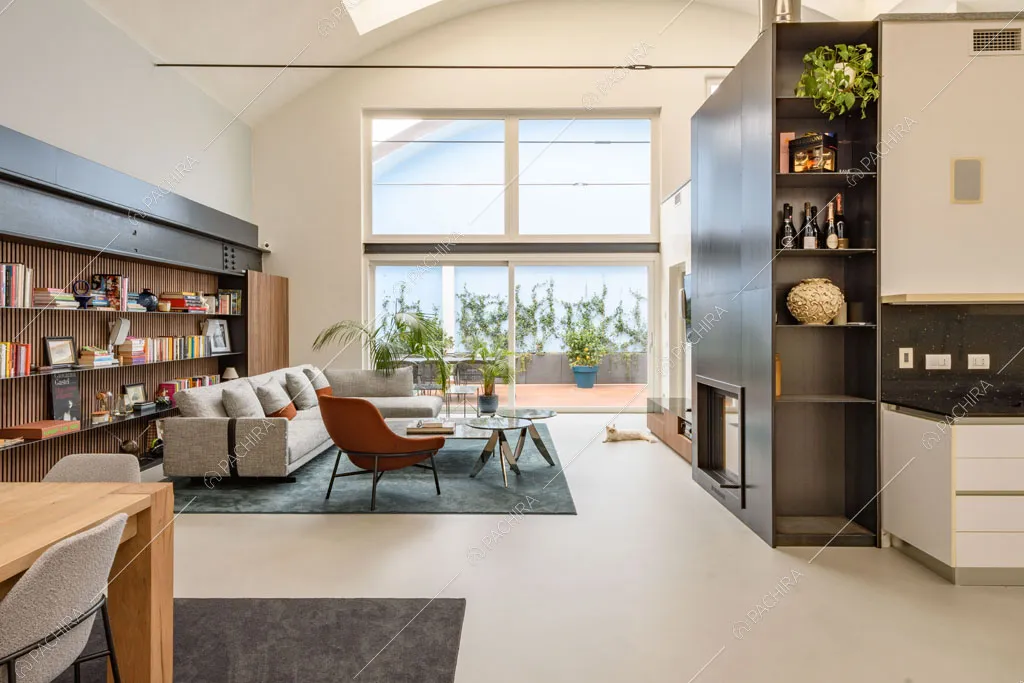 Luminosa zona living del loft Genepi, location in stile contemporaneo a Milano