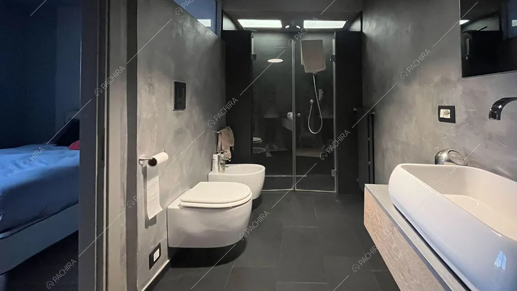 Bagno della villa Andesine, location in stile moderno a Roma