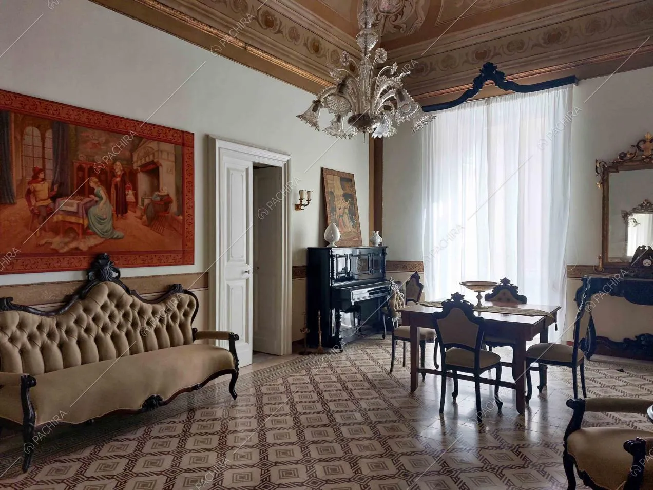 Sala dell'appartamento Ebro, location in stile liberty a Lecce