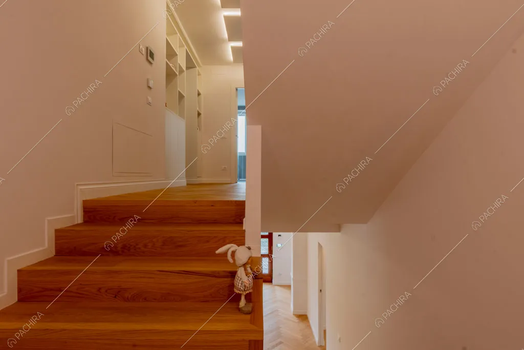 Vista sulle scale della villa Murray, location in stile contemporaneo a Roma
