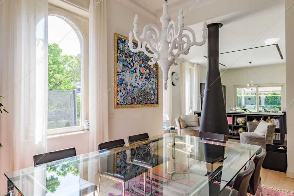 Sala da pranzo della villa Colorado, location in stile moderno a Varese