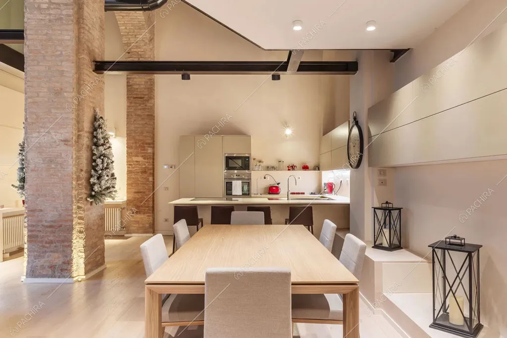 Cucina a vista del loft Sabbia, location in stile moderno a Roma