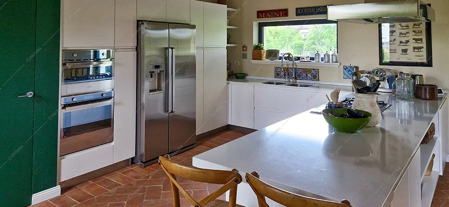 Cucina della villa Jaspis, location in stile moderno a Novara
