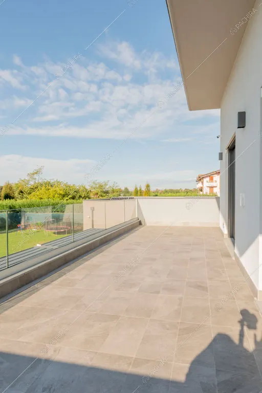 Terrazza della villa Warta, location in stile contemporaneo a Monza