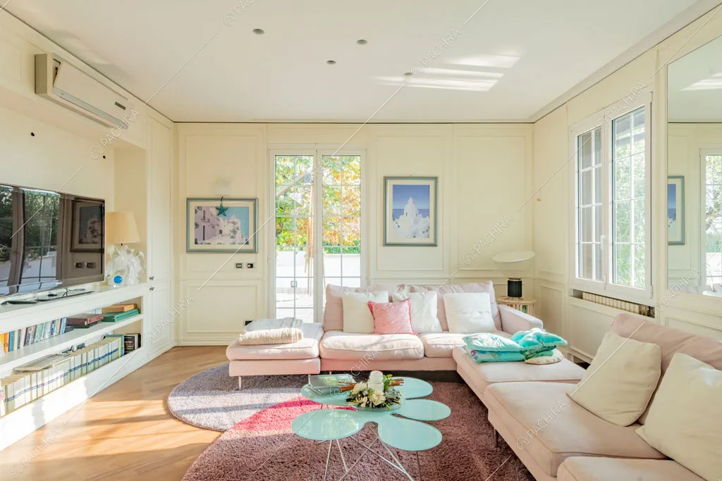 Salotto della villa Ararat, location in stile classico a Milano